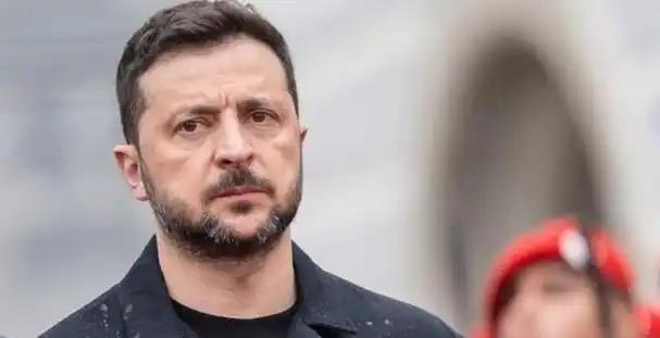 泽连斯基撑不住了， 乌克兰 濒临破产！
真正让基辅冒冷汗的，不是哪一枚导弹先落地