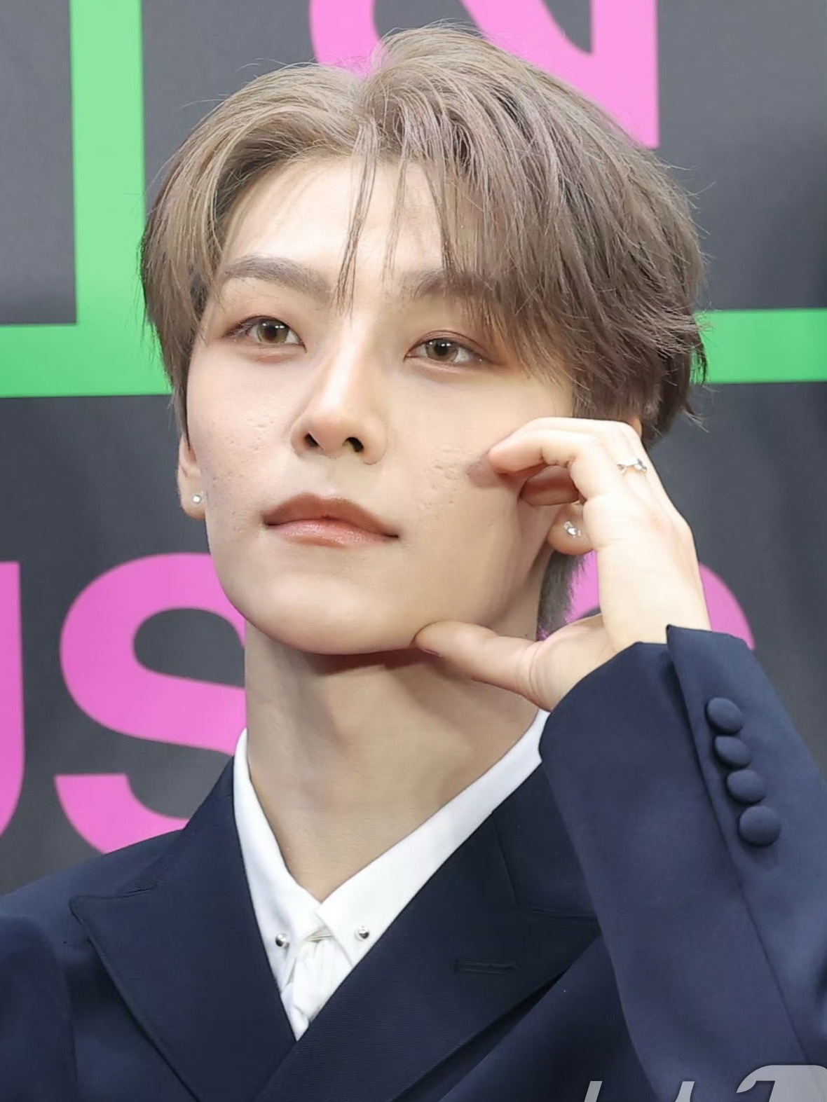 贺鑫隆20年就开始做皮肤管理 为什么到现在还是月表 哪家店发出来大家避雷一下 