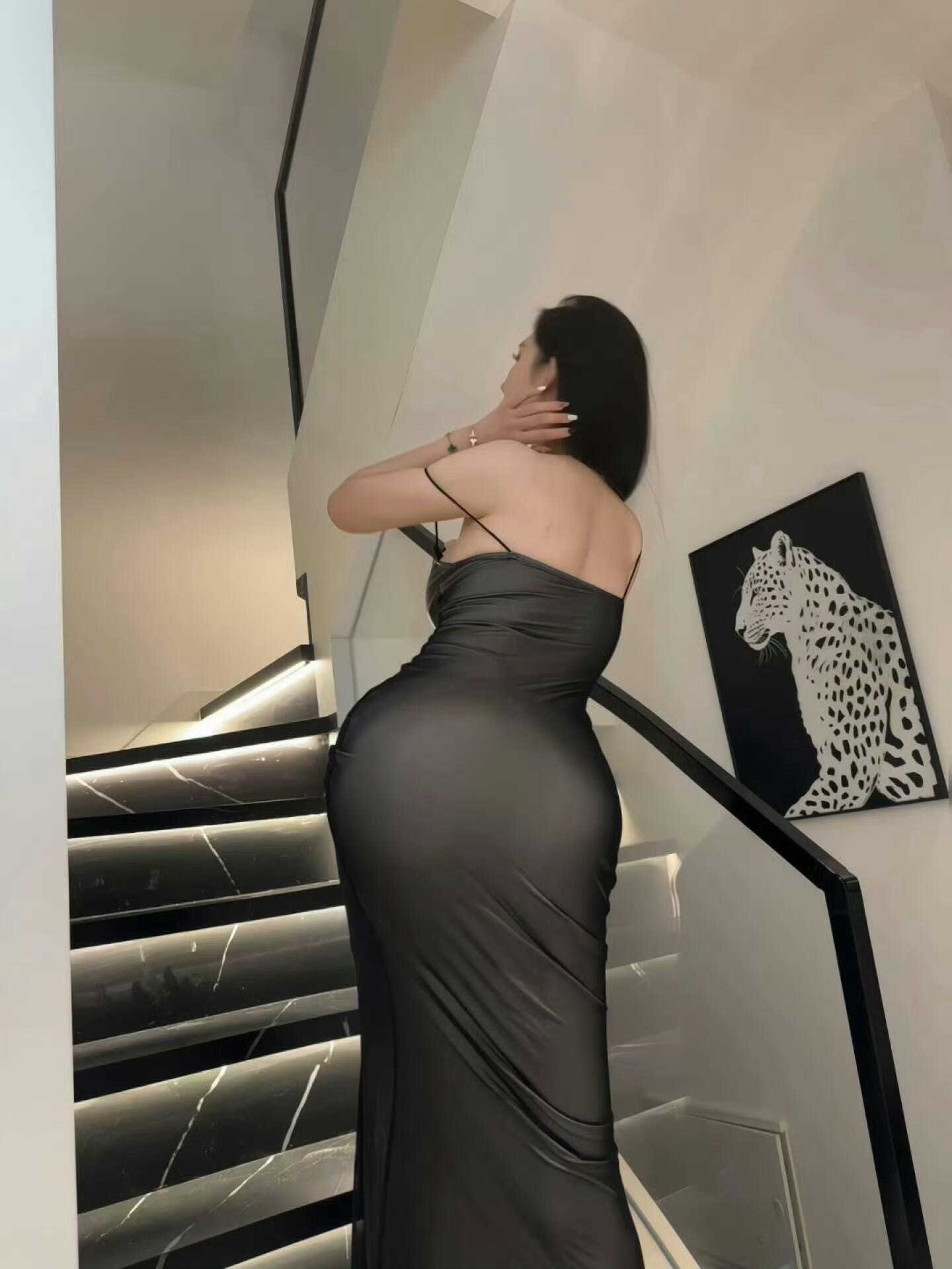 女性主义包臀裙穿搭 