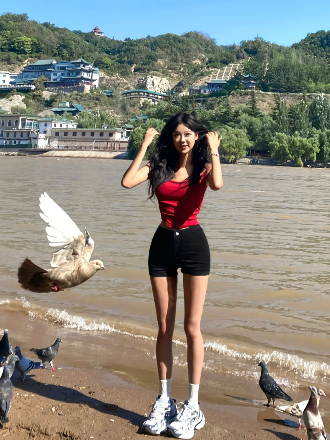在黄河朋友说我看起来很明媚 然后就晕碳了