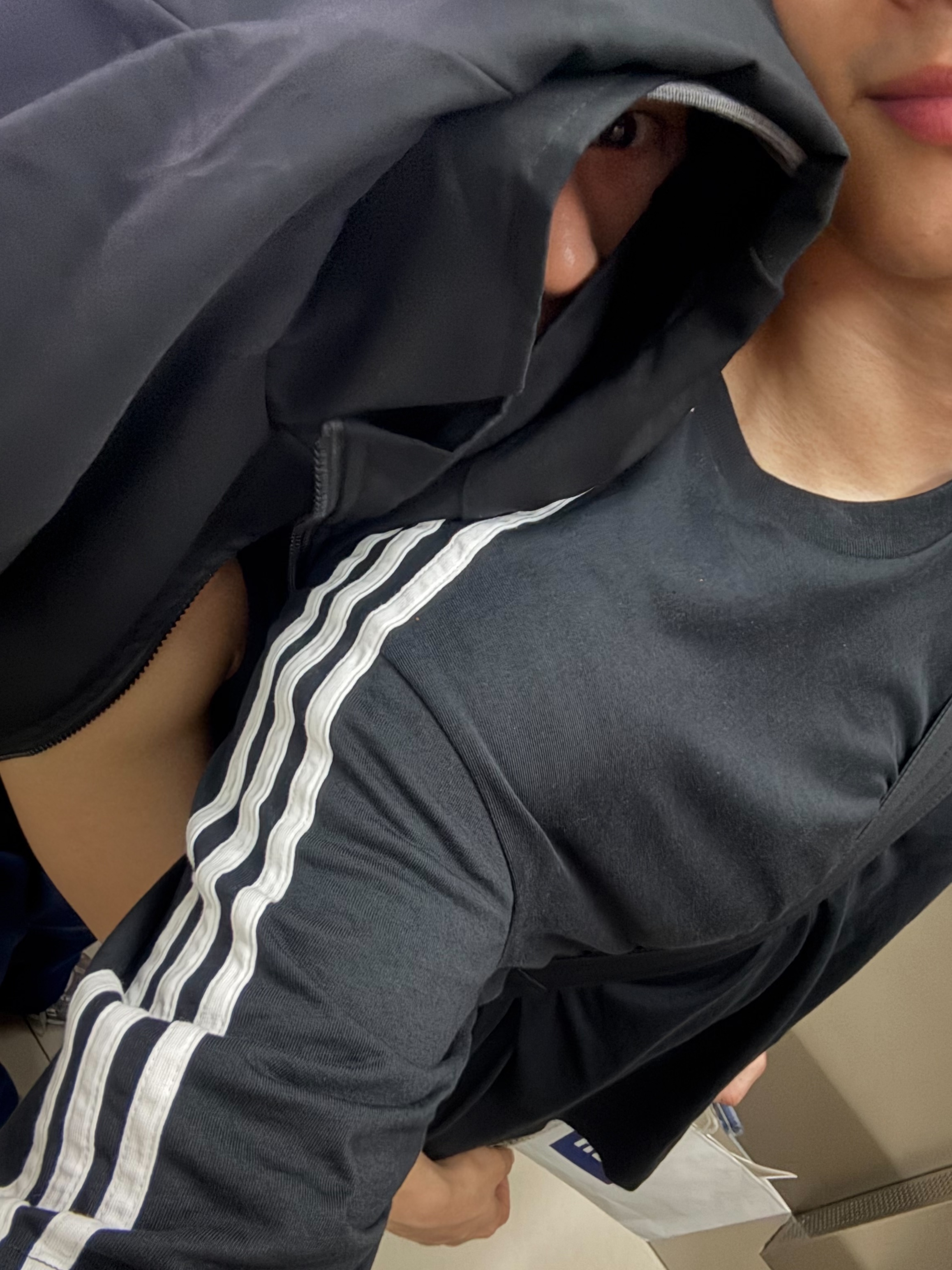 这坤坤什么雷霆姿势 