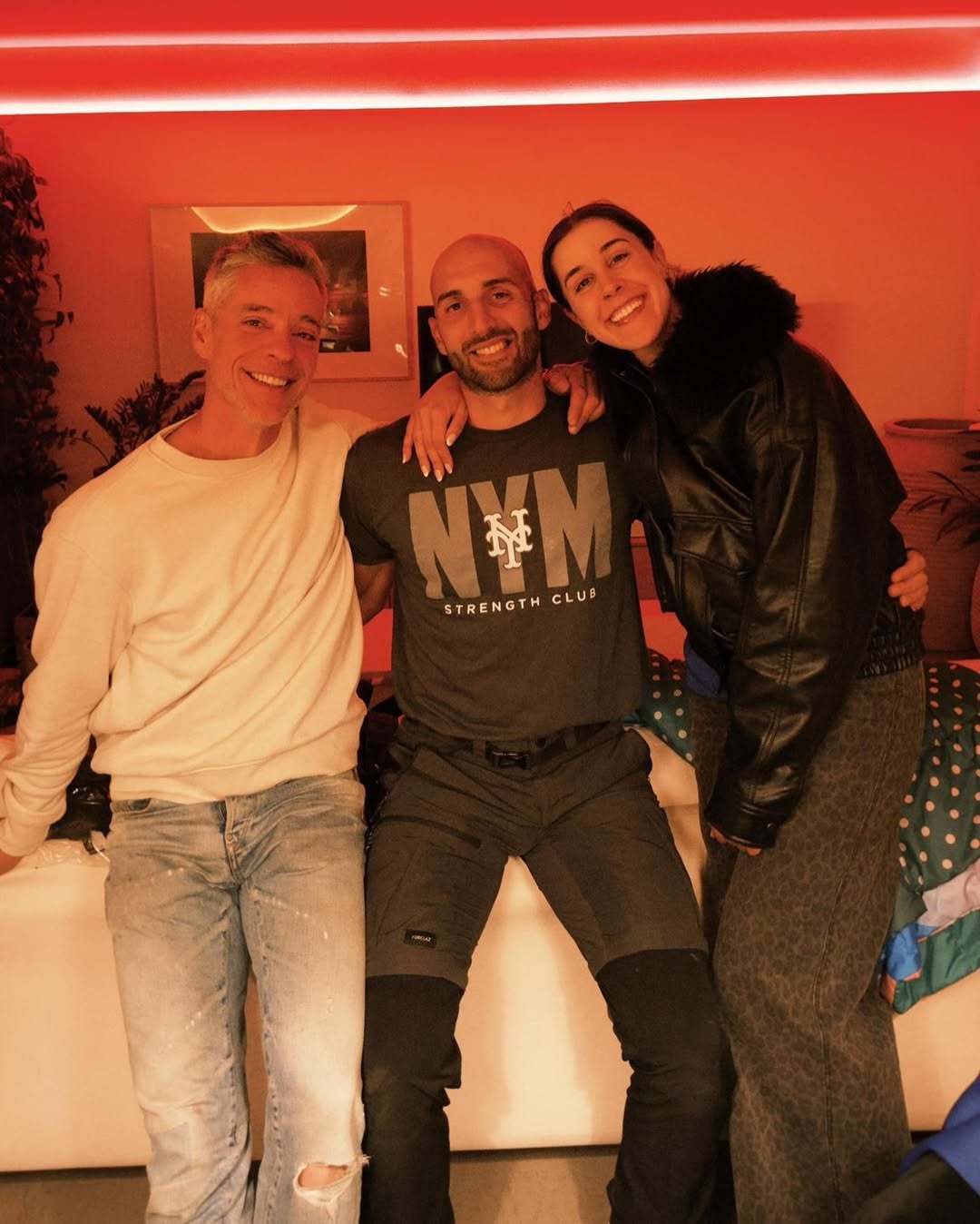 马林发文感谢他的教练和曾经帮助过她的人：我们原本不是一家人，可生活让我们走到一起