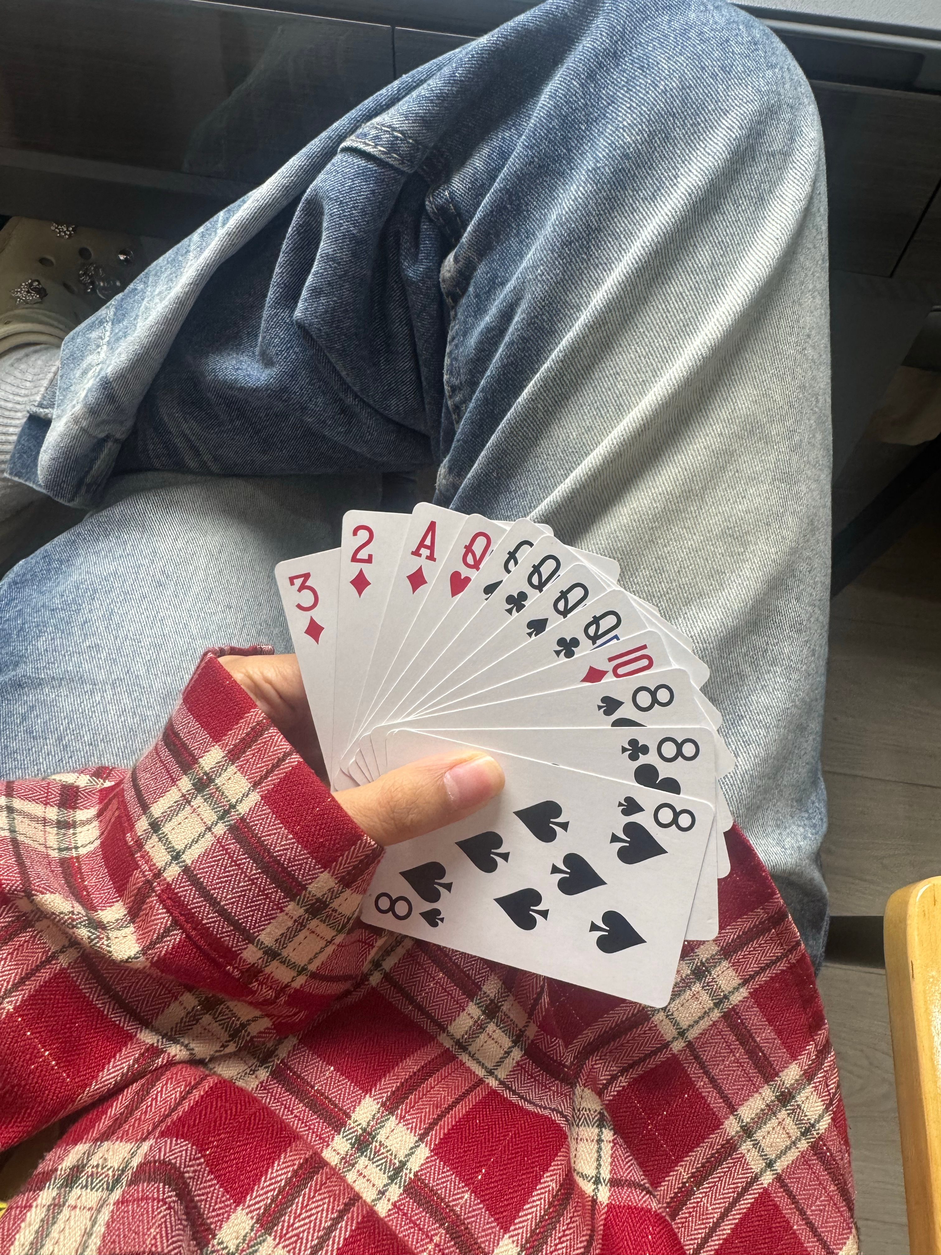 最近经常和同事一起打够级 每次牌都好的不行 但是也闷不到人 打牌真的是有技巧的 