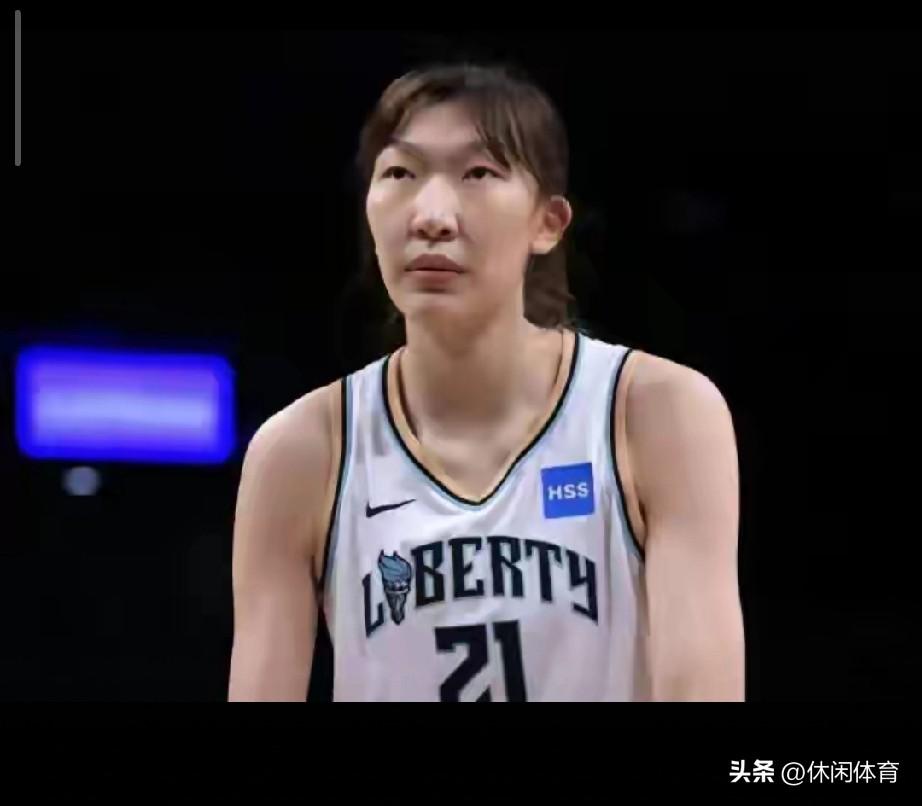 极致反差！WNBA中国德比境遇悬殊，韩旭高效破局，李月汝遇轮换困境

海外女篮联