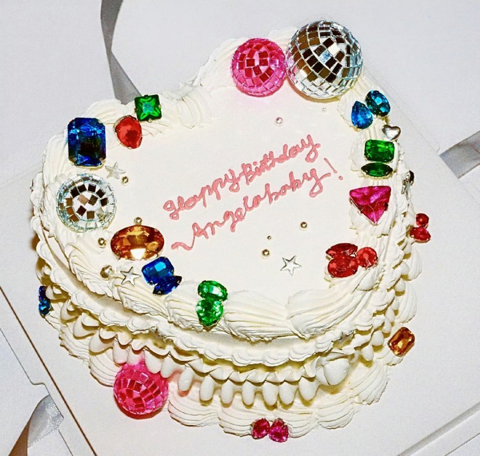 Angelababy37岁了，这哪里看得出姐姐37了啊？说27都信！永远那么美！