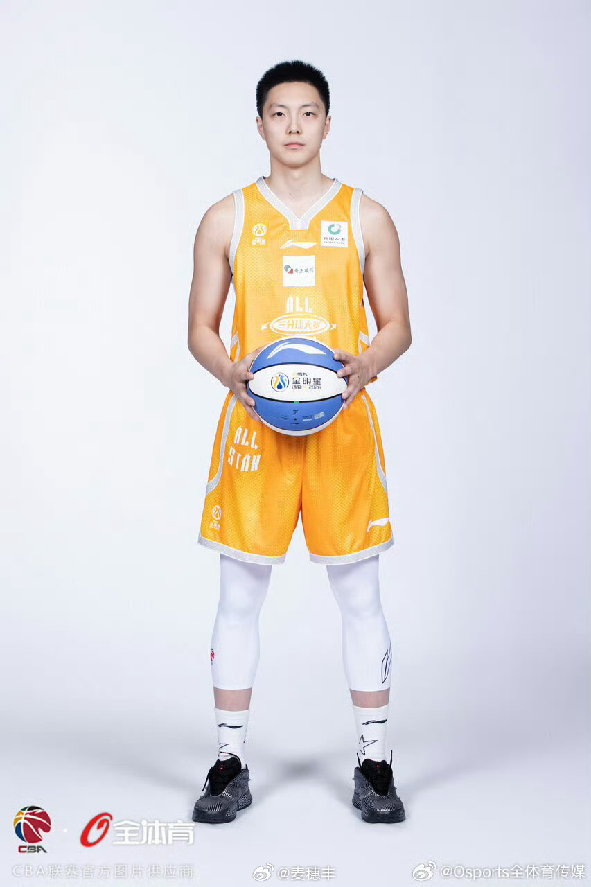 还是得相信胡明轩，给力！cba全明星三分球大赛cba全明星胡明轩
