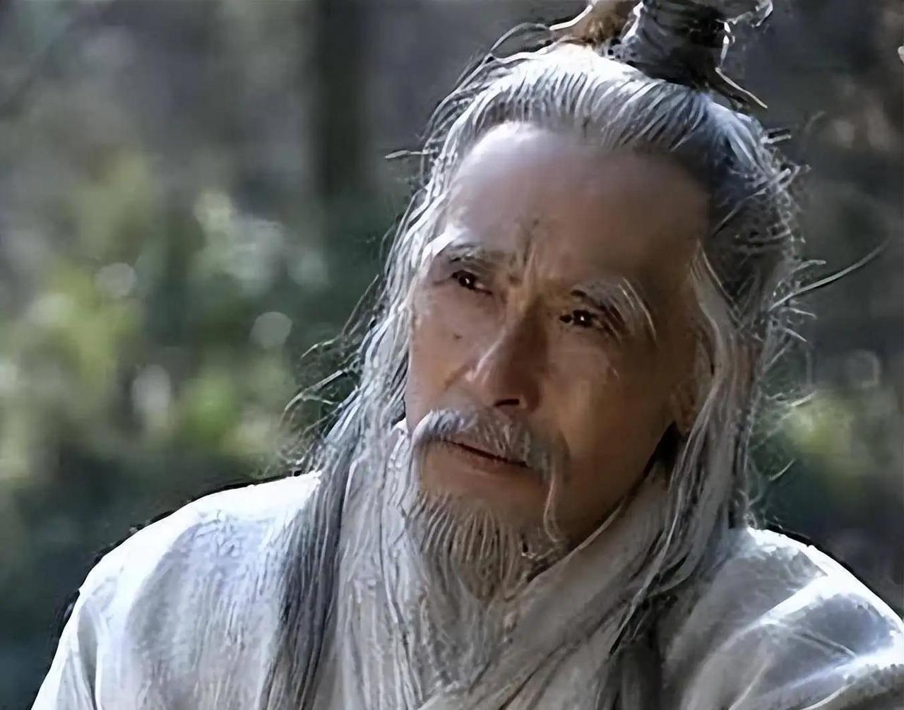 水镜先生一句话，点醒半生迷茫的刘备
 
刘备跃马檀溪，逃出生天，偶遇隐士司马徽，