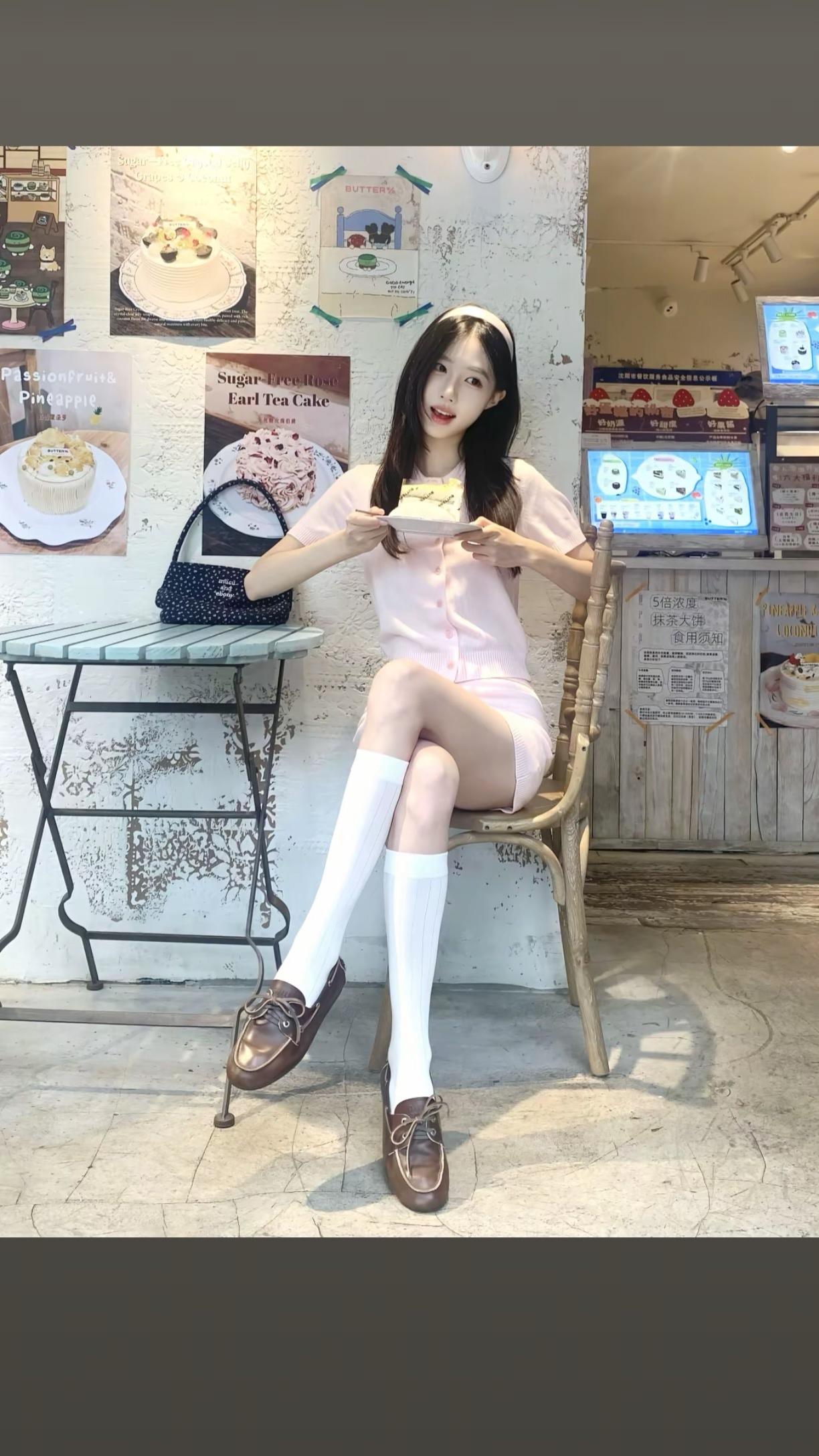 少女感拍照分享 自然系美眉