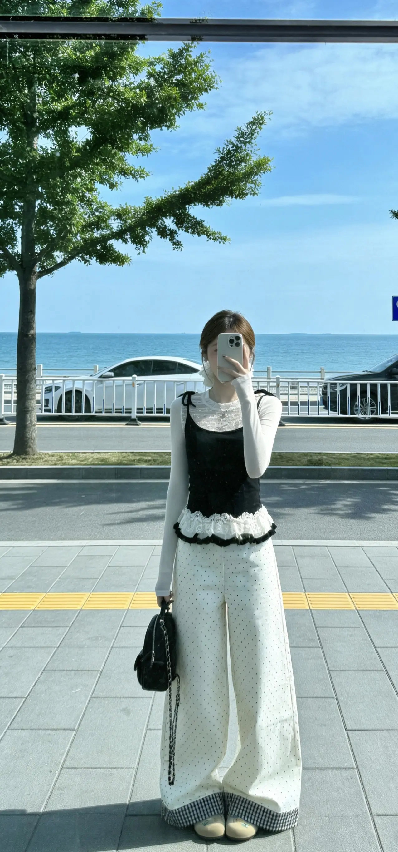 从不羡慕人来人往的新鲜感         只羡慕在心里的人一直都在  ...