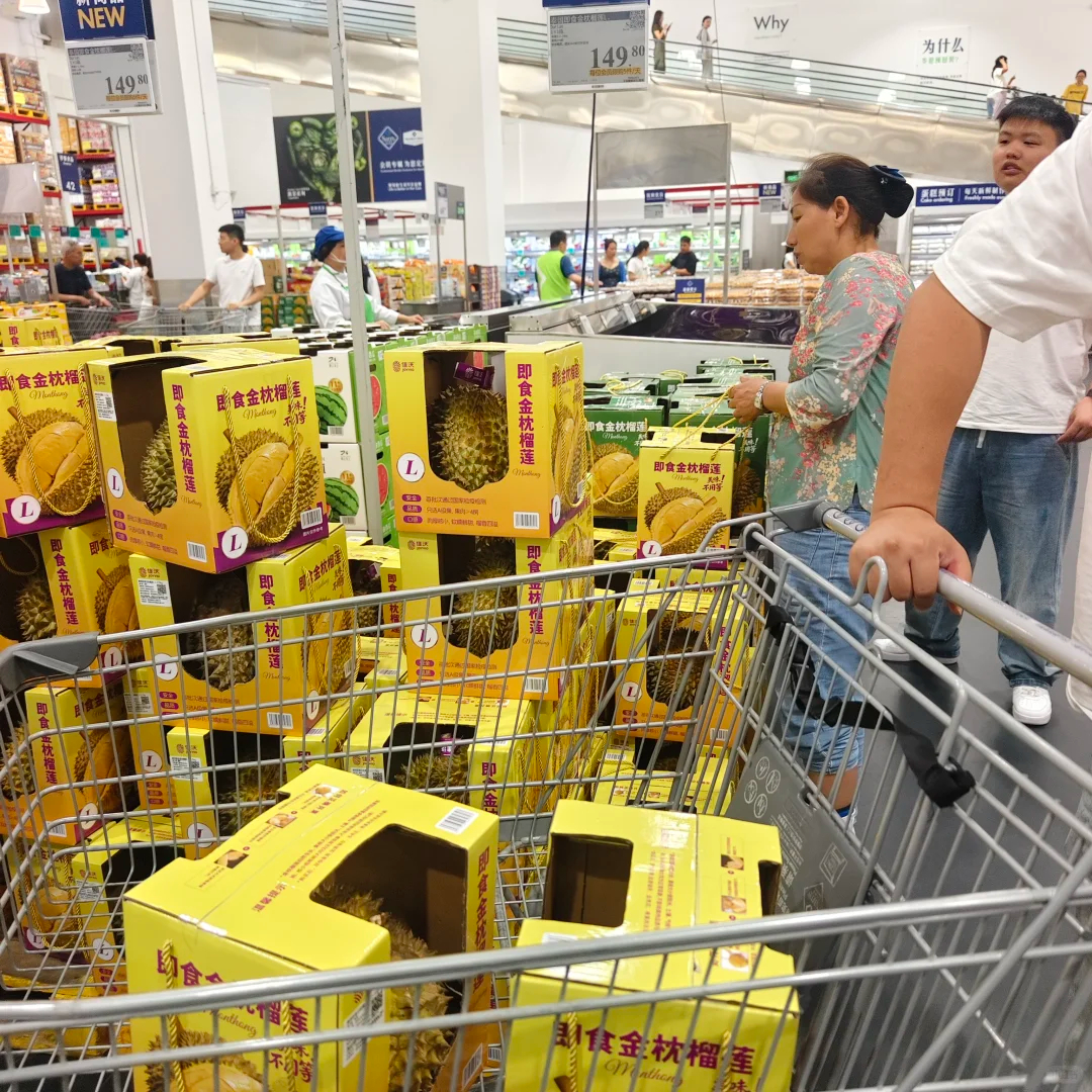 泰国榴莲正在疯狂涌入 现在山姆也好多榴莲进来了。。。把我都看馋了什么时候价格跌到