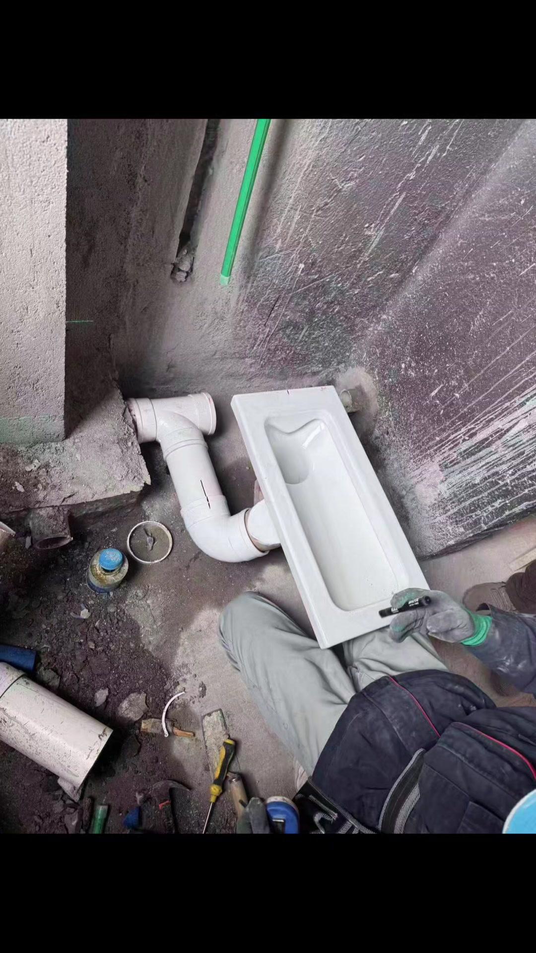 👌蹲坑终于不用愁了！1️⃣解决安装难题：左右侧排蹲便器完美适配下沉深...
