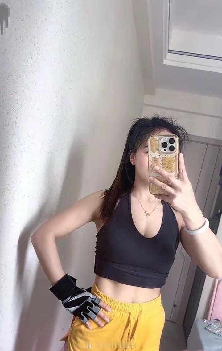 多赚钱，多健身,只有越来越好的自己,向外求求而不得向内求生生不息！ 