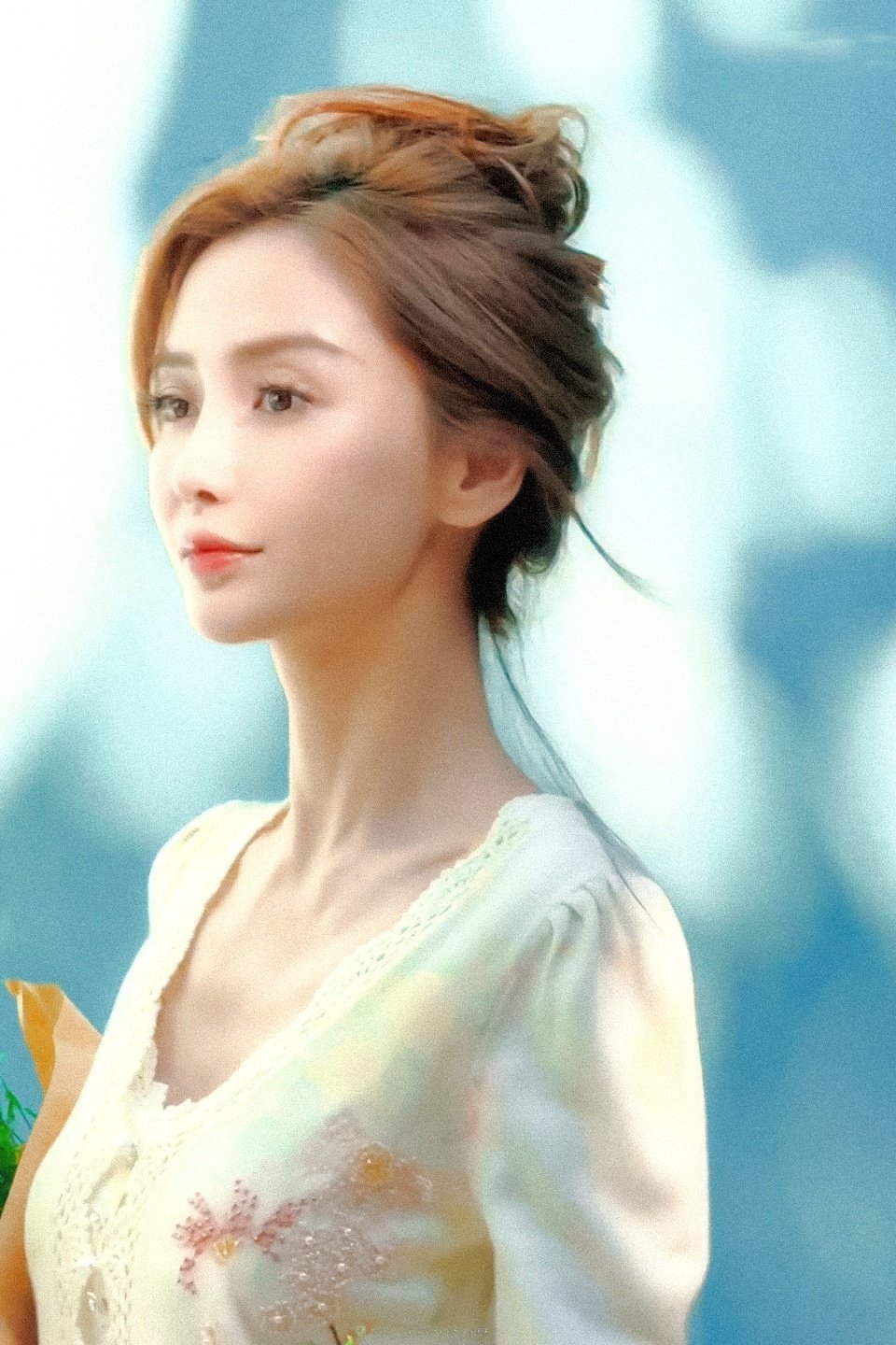 angelababy[超话]   直接美回十八岁了 
