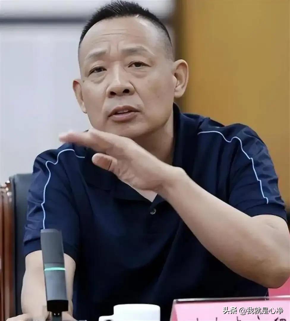 于东来的一句话，突然让胖东来又上了热点
他突然下了死命令，不允许员工之间相互借钱