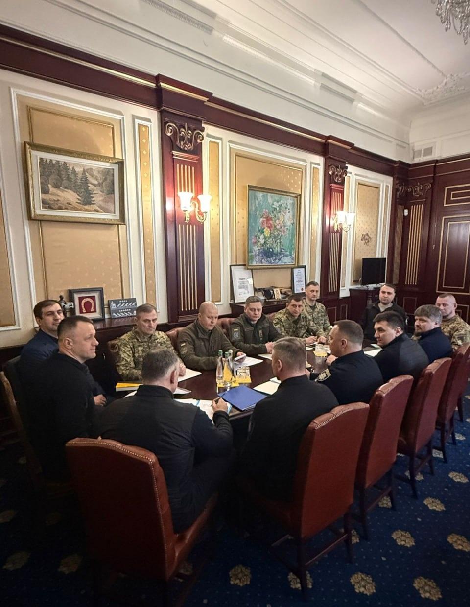 布达诺夫开了他上任后，首个办公会议。

他表示，主要是要解决征兵中的贪污问题，还