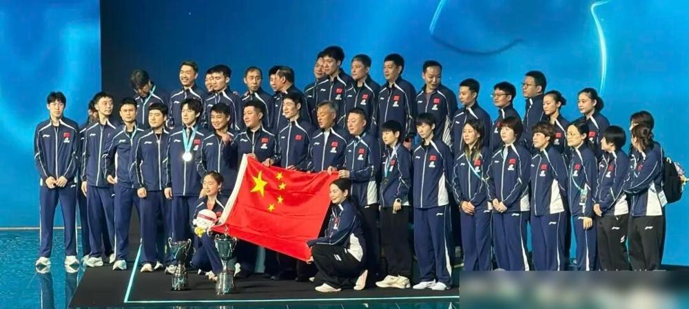 20年来最弱男团？樊振东临阵缺席，马龙许昕满脸凝重，连夜被召回成都封闭集训。