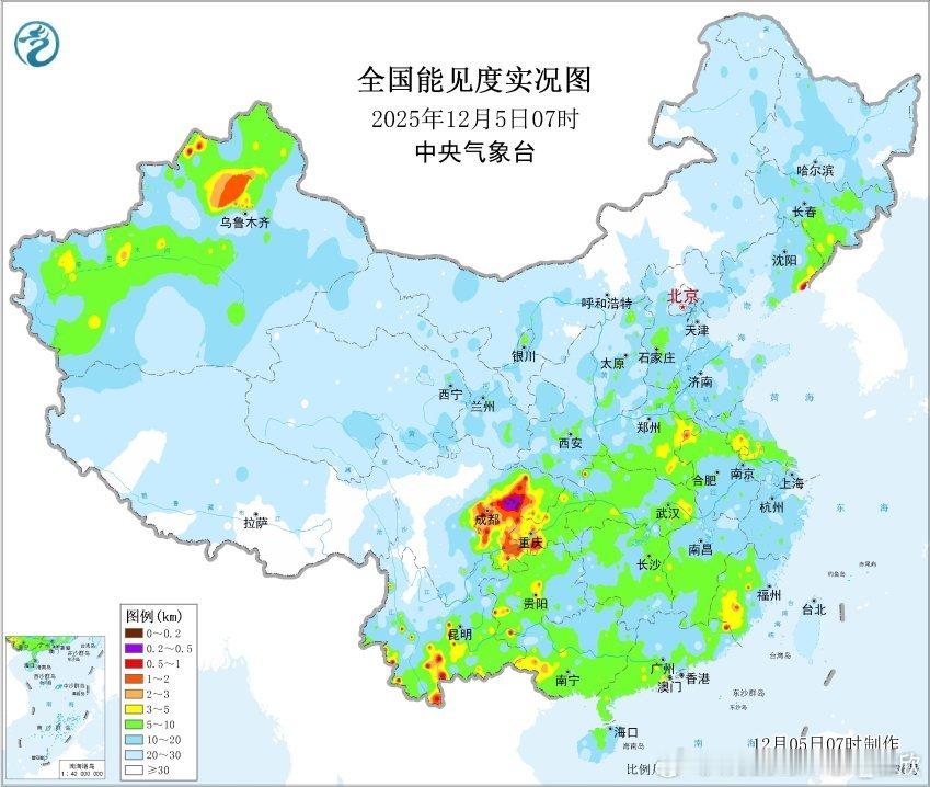 【大雾】今晨四川盆地放晴，多地出现了大雾，局地强浓雾。到上午10时，雾尚未消散。