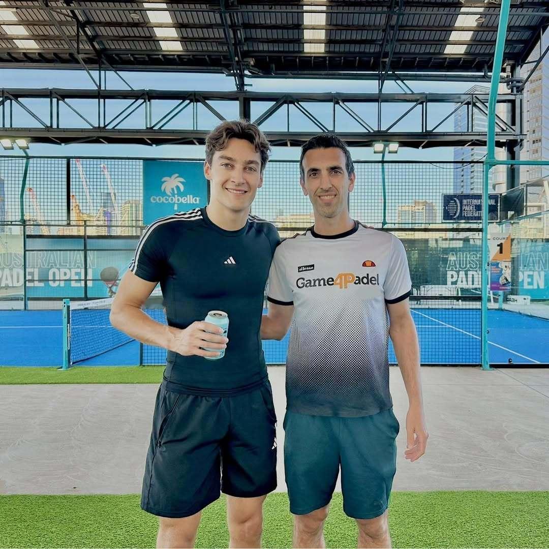 乔治拉塞尔 🩵 GR63乔治通鉴 去年墨尔本站期间，George现身当地一家p