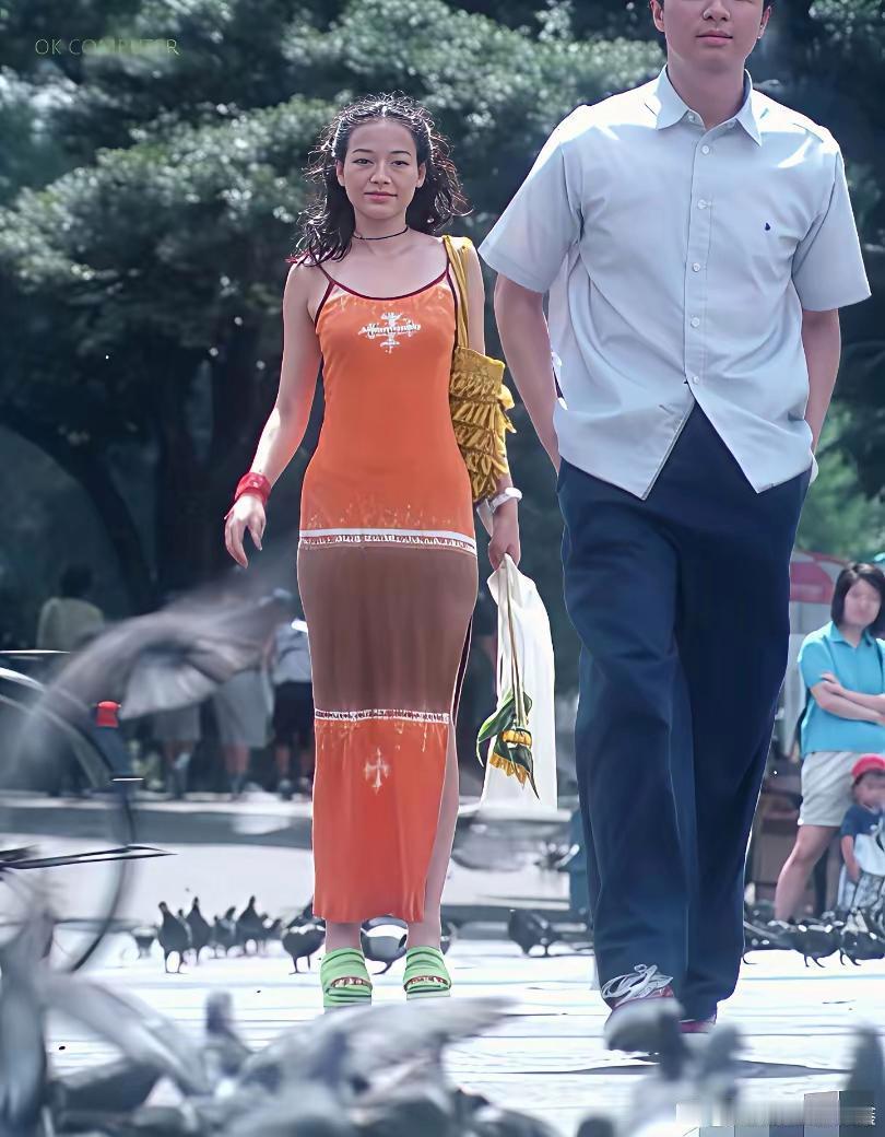 舒淇能火，周星驰真的功不可没说实话，我一直觉得舒淇最该感谢的人就是周星驰。当年要