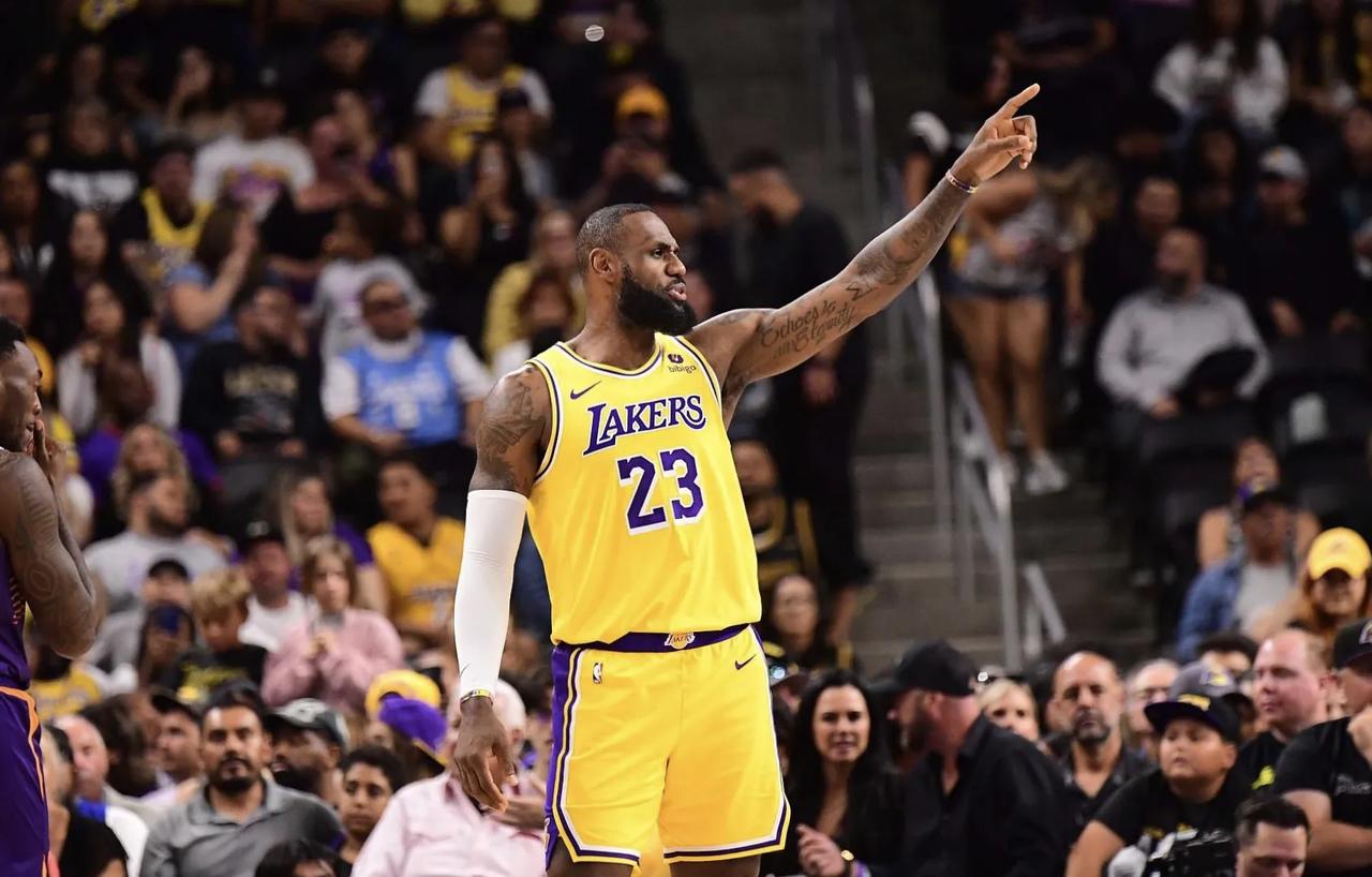 詹姆斯成NBA历史首人，一数据历史第二，总得分比掘金首发还多13分！
在结束的N