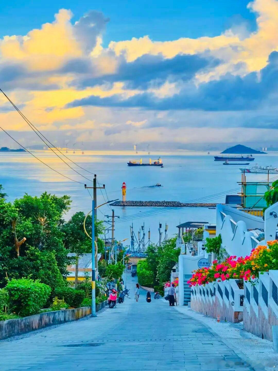 常年做亲子出行攻略，深知带娃旅行最看重省心、好玩、不折腾。整理了6座高铁直达的海