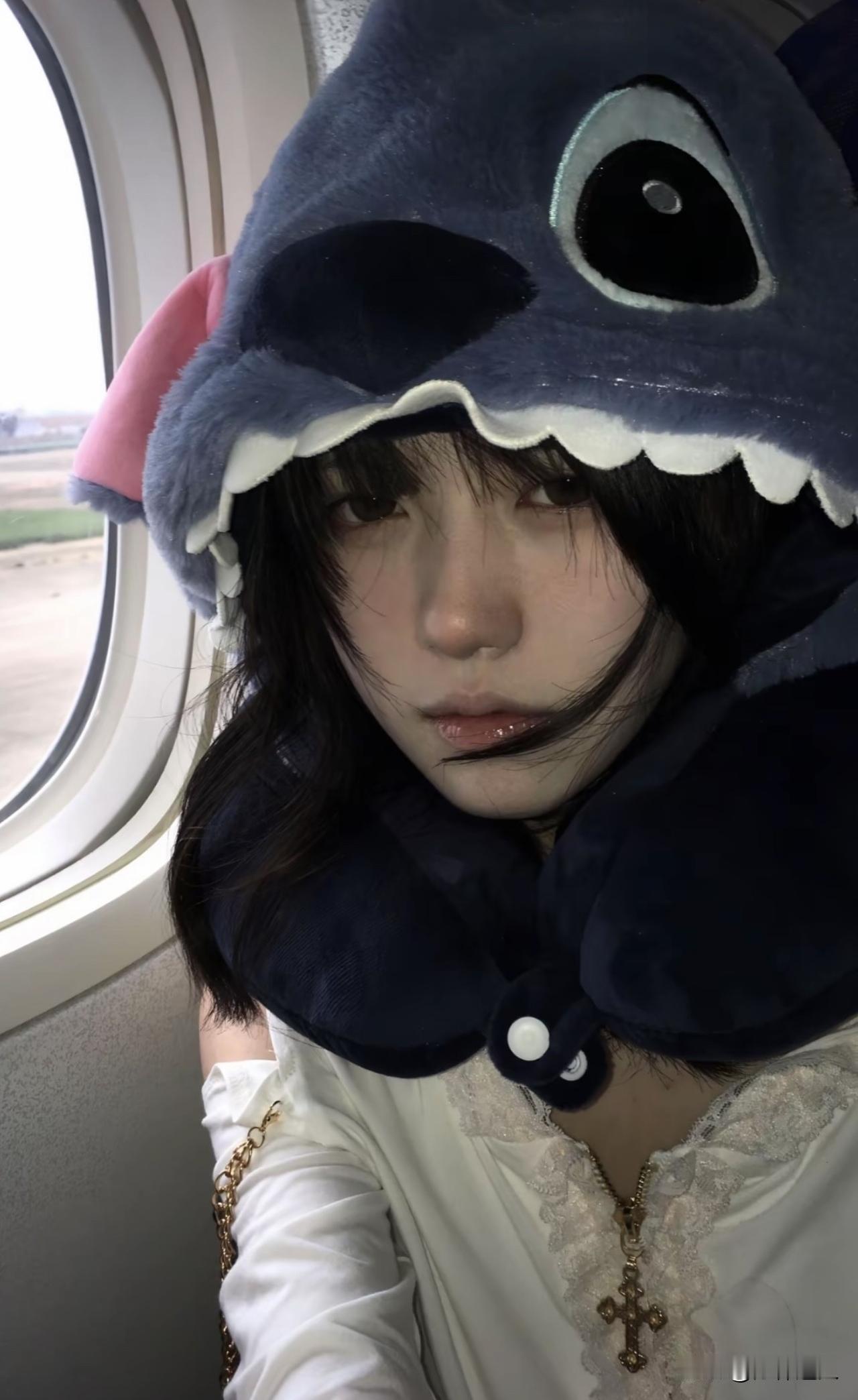 一个女人败家不败家，就看她的消费观念就行了。

一旦，一个女人高兴买，不高兴也买