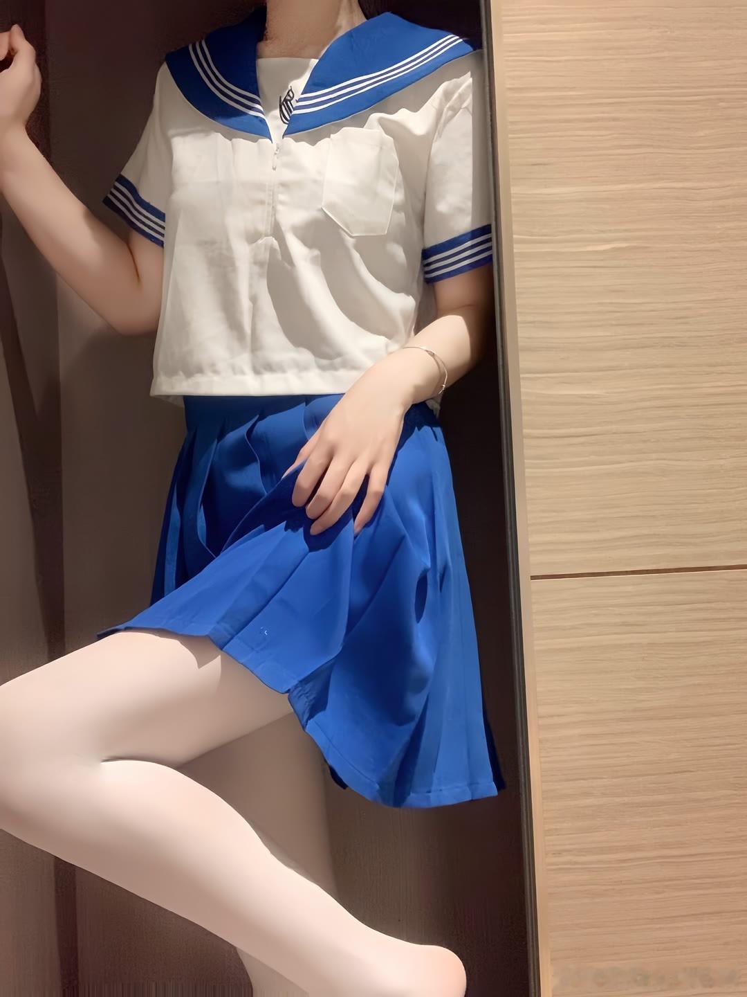 白色丝袜水手服 ​​​