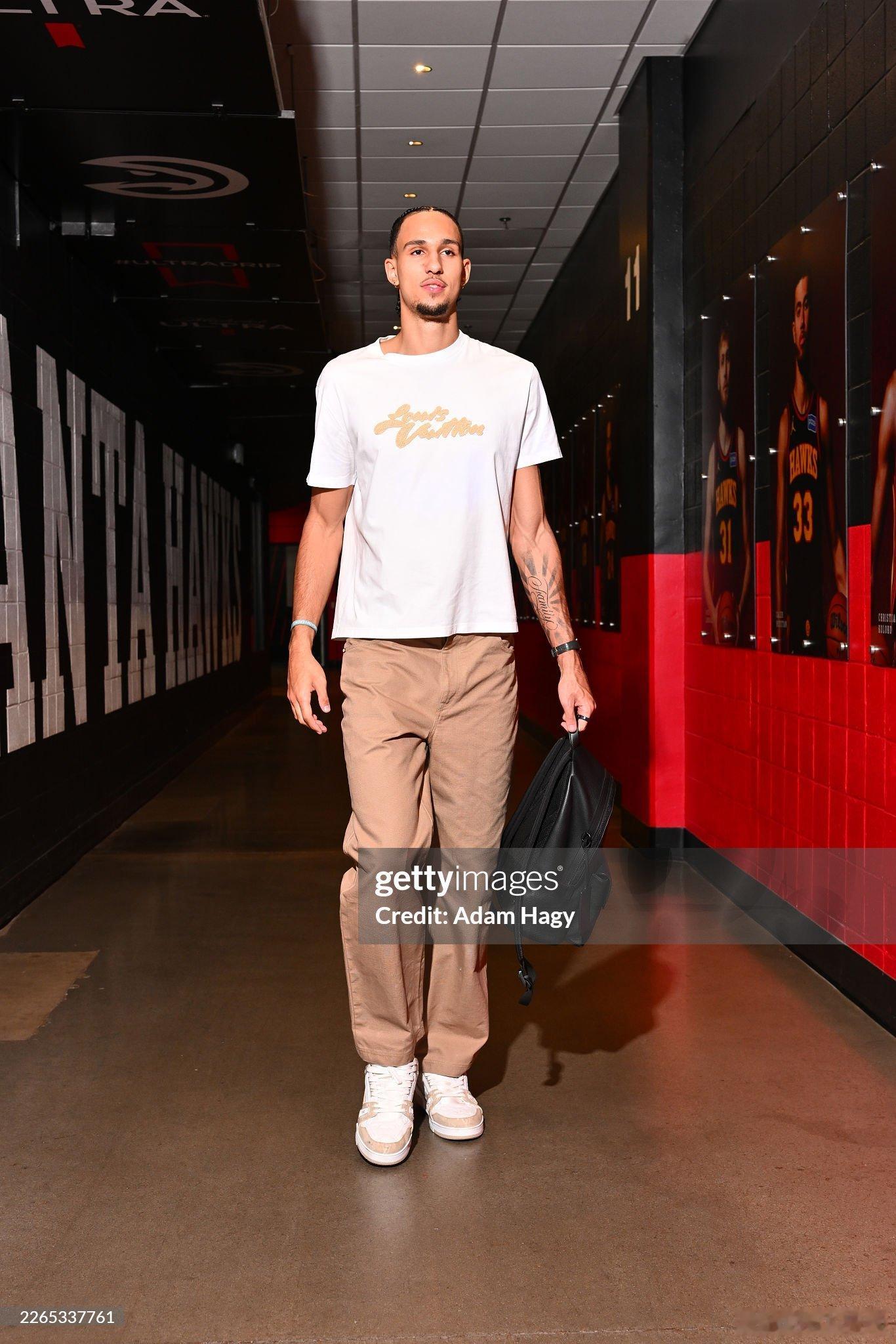 MFFL 一位匿名的我牛助教接受采访。“我们很高兴里萨谢能加入我们的阵容。能和他