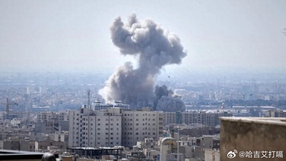 凤凰新闻【美以打击伊朗，新华社连发三篇评论】美国和以色列2月28日对伊朗发起联合