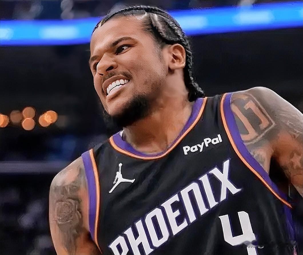 太阳遭遇沉重打击，杰伦-格林将伤缺四到六周，布克又要单核带队俯冲状元了！

根据