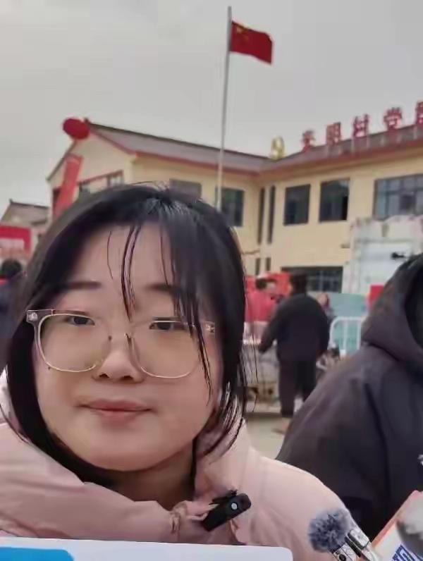 刘强东老家发年货发到上热搜！我算了笔账，直接酸了…


你刷到了吗？就那个热搜—