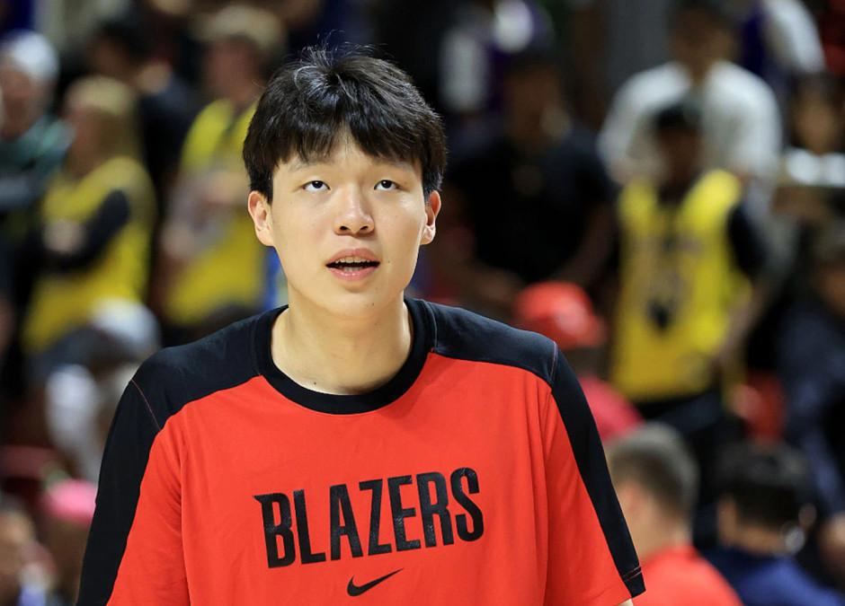 昨天圣诞大战之后

今天的比赛就有些索然无味了，出战的大牌球星都没几个，只剩下哈