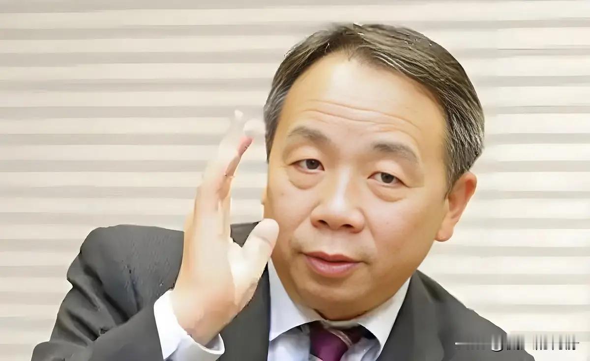 日本参议员、汉奸石平（8月2日）叫嚣道：“中国的无知粉红还以美国在日本驻军为由，