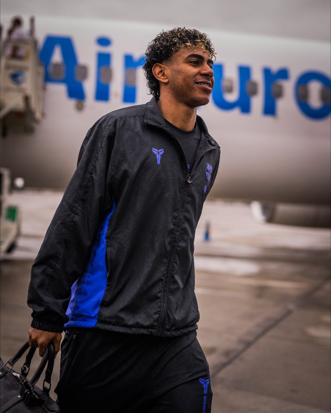 阿斯报：亚马尔是发烧了，不是太累。巴萨vs塞维利亚欧冠联赛巴萨