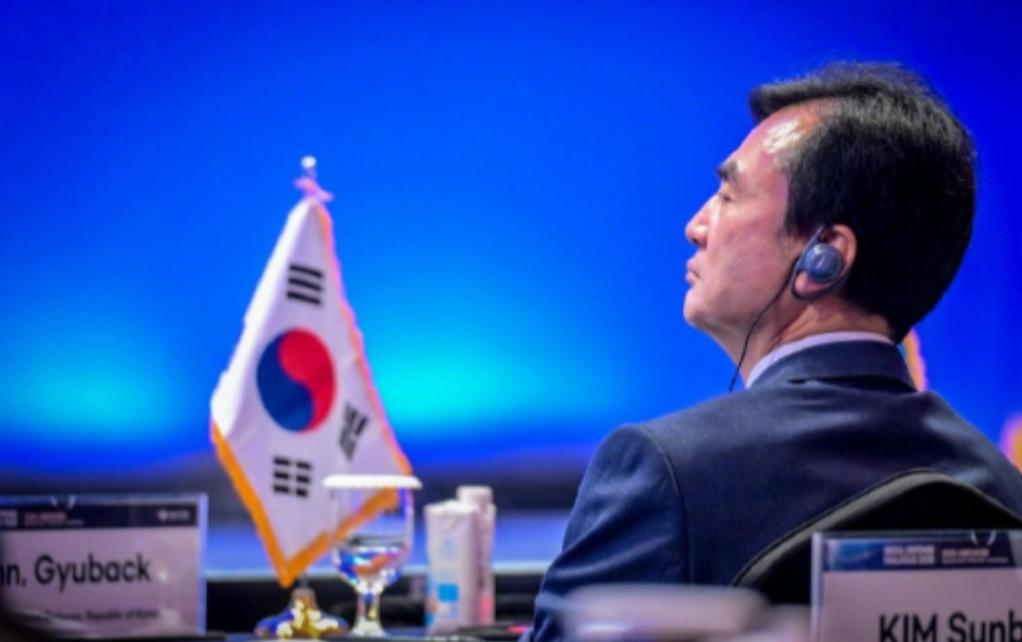 果然没猜错！韩国的“狐狸尾巴”暴露了！
1月19日，韩国防长当众叫嚣：在首尔多次