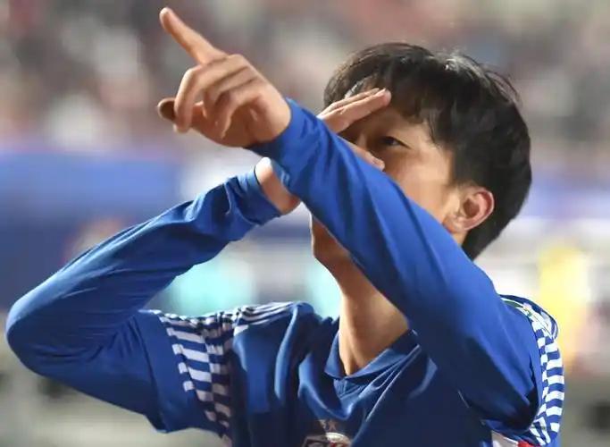 申花现在伤病情况还挺让人揪心的。跟队记者说了，蒋圣龙和蒋光太这俩，伤得有点麻烦，