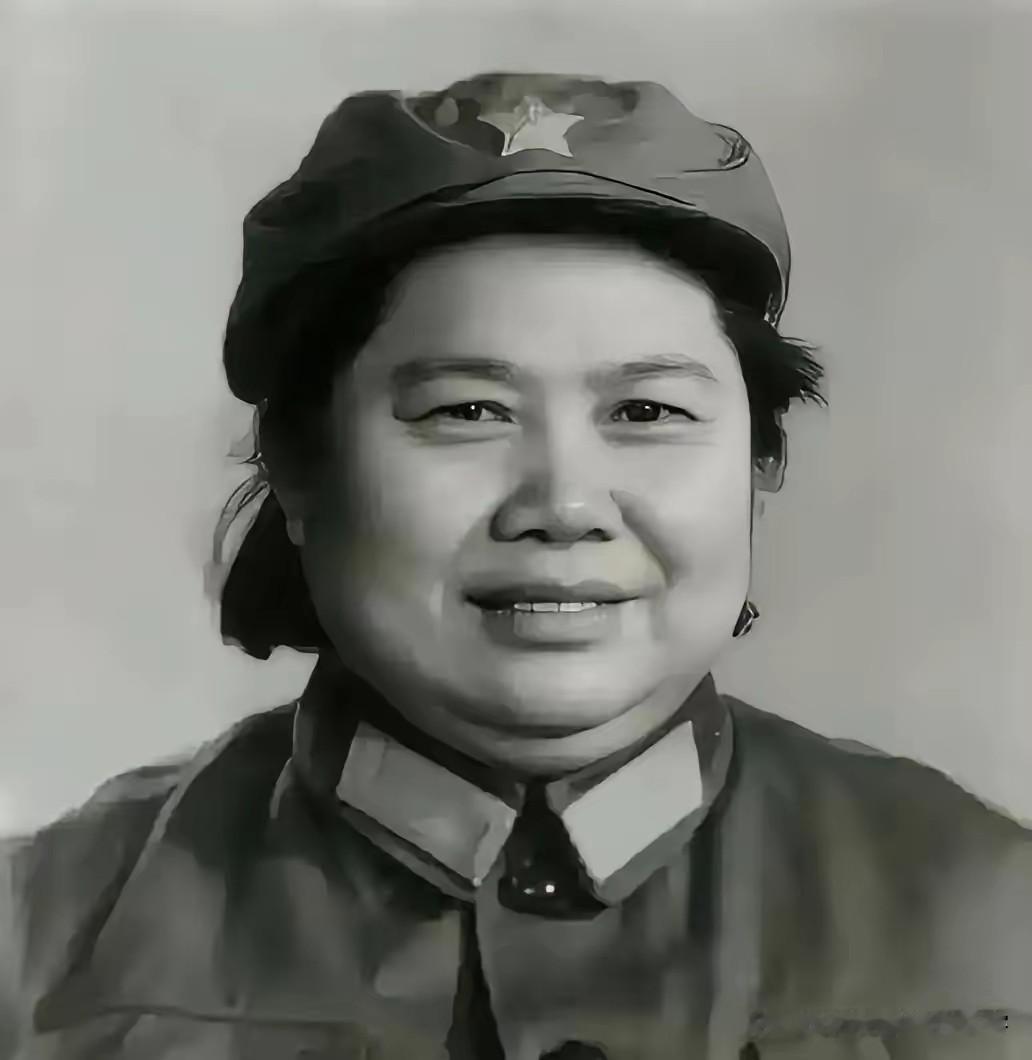 1987年，国防部长张爱萍正要开会，哨兵突然拦下：门口农民带信物找您，找了14年