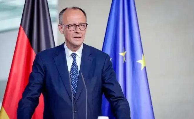 大反转！欧盟刚敲定援乌900亿无息贷款、还要启动对俄新一轮制裁，没等落地，斯洛伐