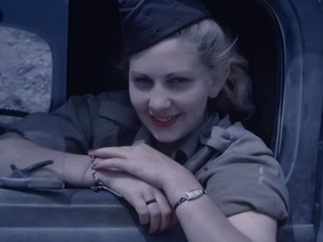 1917年，大批山东汉子被骗到法国挖煤，到了才知道不是挖煤，而是干苦力，但出乎意