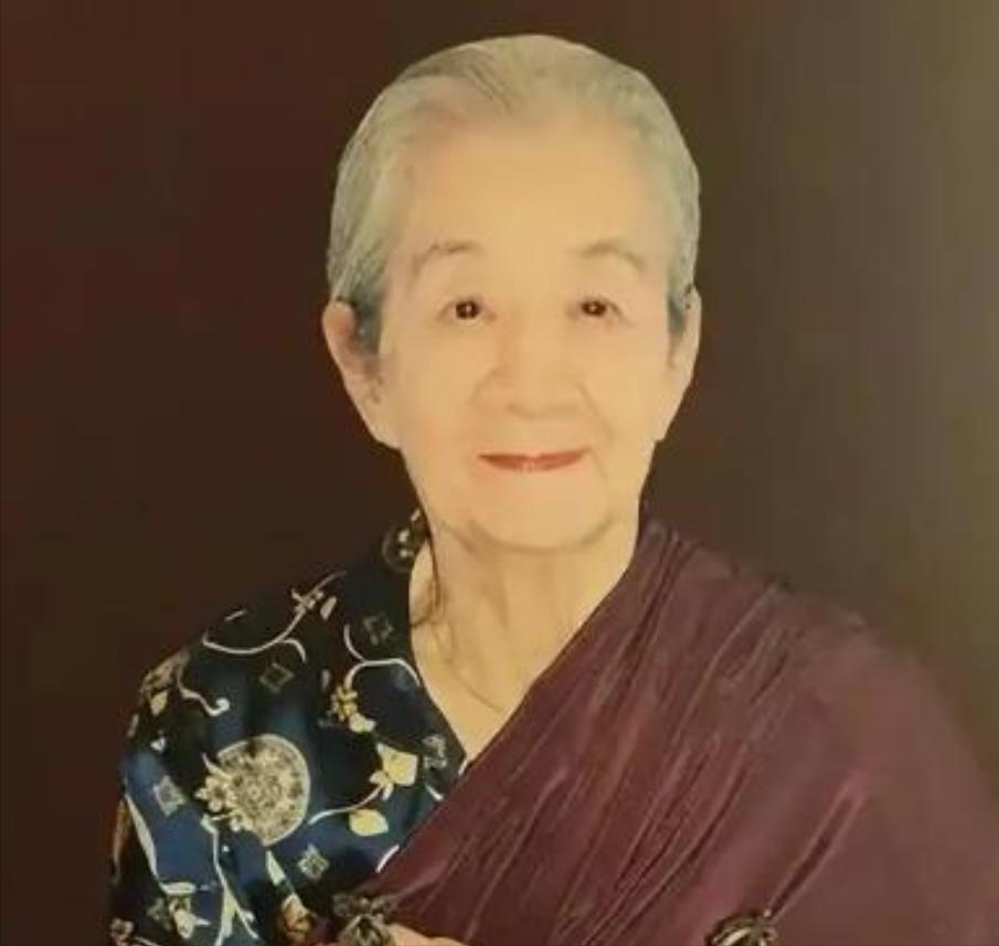 1947年，57岁北交大校长张福运，趁妻子熟睡，悄悄来到叶奕华房间。不久后叶奕华