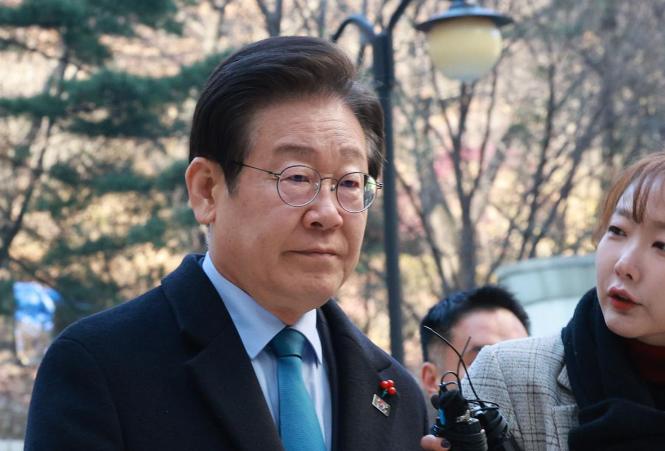 9月11日，韩国首尔中央地方法院就尹锡悦涉嫌滥用职权、协助前国防部长官李钟燮逃避