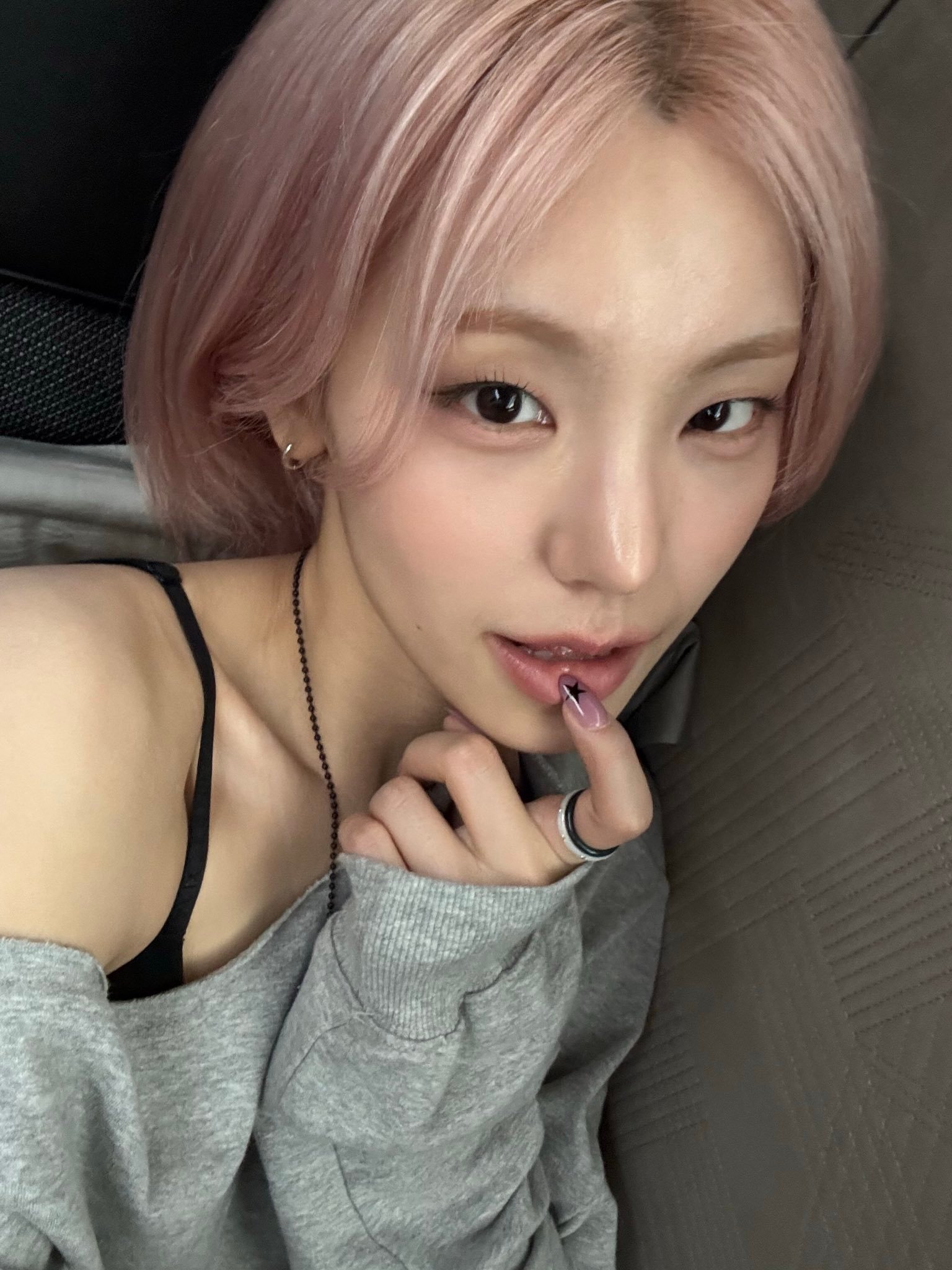 260416 ITZY Yeji黄礼志 