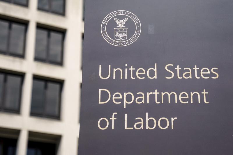 美国2025年新增非农就业人数少于2024年
美国劳工统计局表示，2025年非农