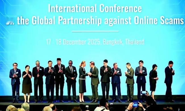 泰国这次刷新了全世界的三观，在自己家的领土上，不声不响的邀请了60个国家齐聚一堂