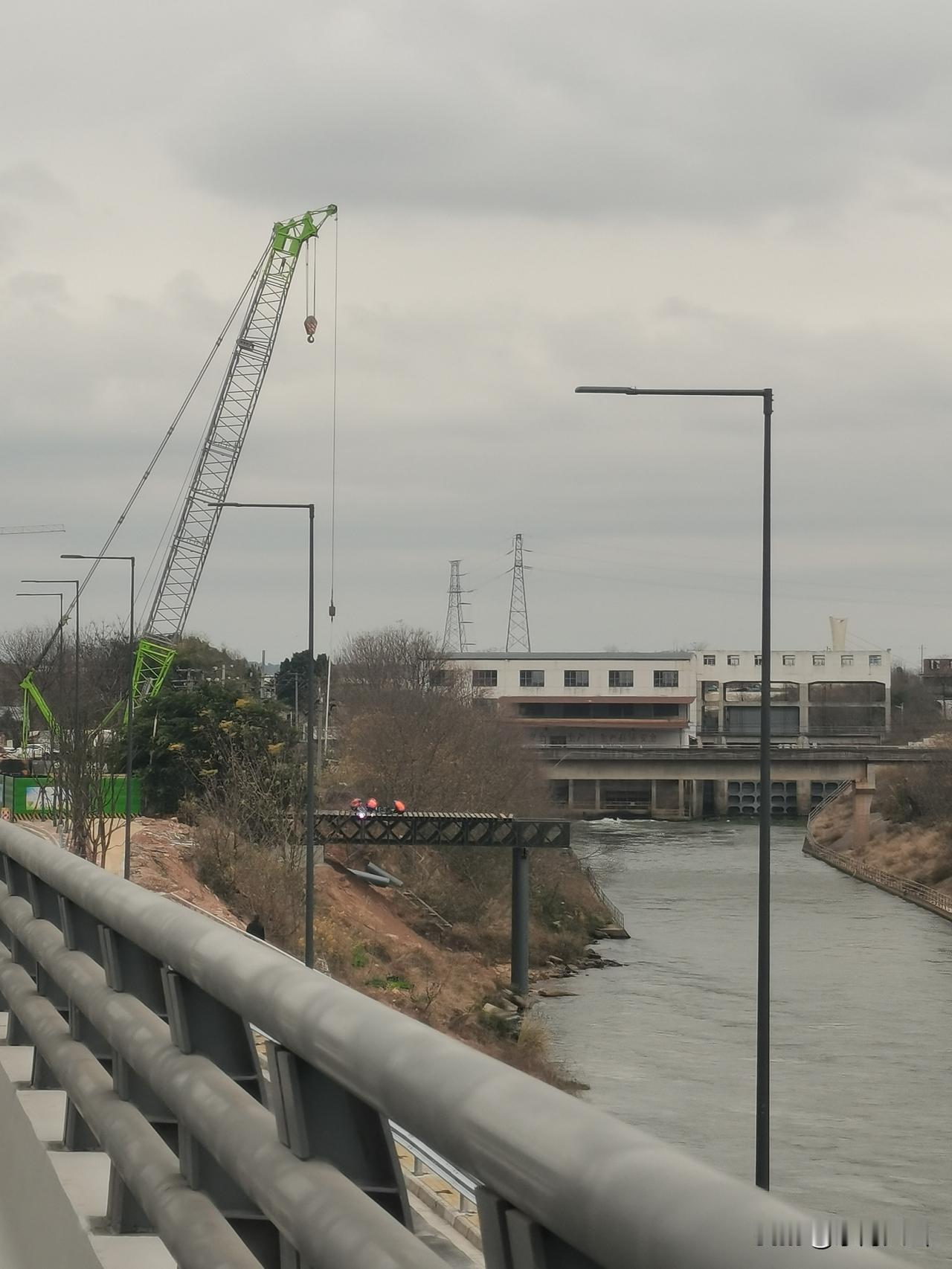 欧潭数字岛临时钢便桥往前延伸，2026年将是欧潭数字岛建设元年