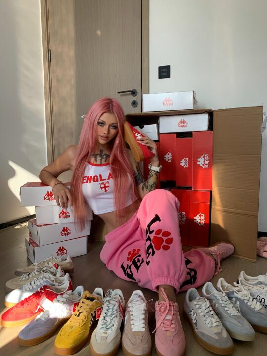 一觉睡醒猛涨8万粉。。。