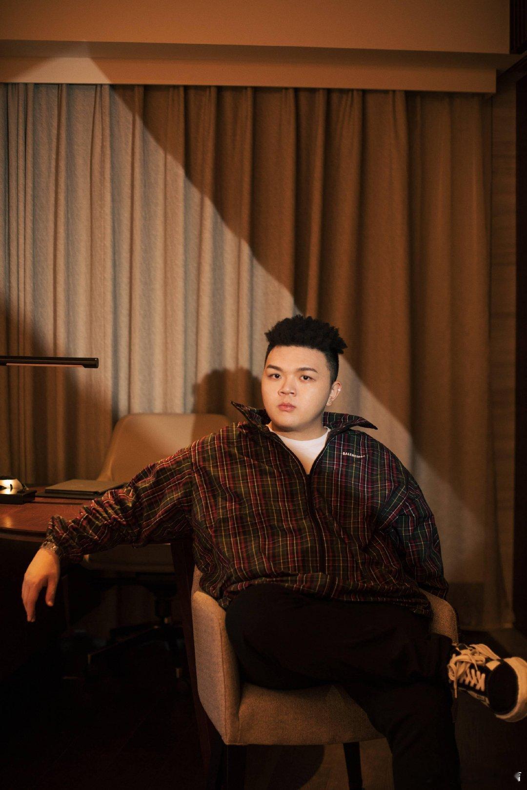 艾福杰尼 我参加的是减肥寒假班[嘻嘻]看着是真挺累的，但是能瘦下来也是不错哦[g