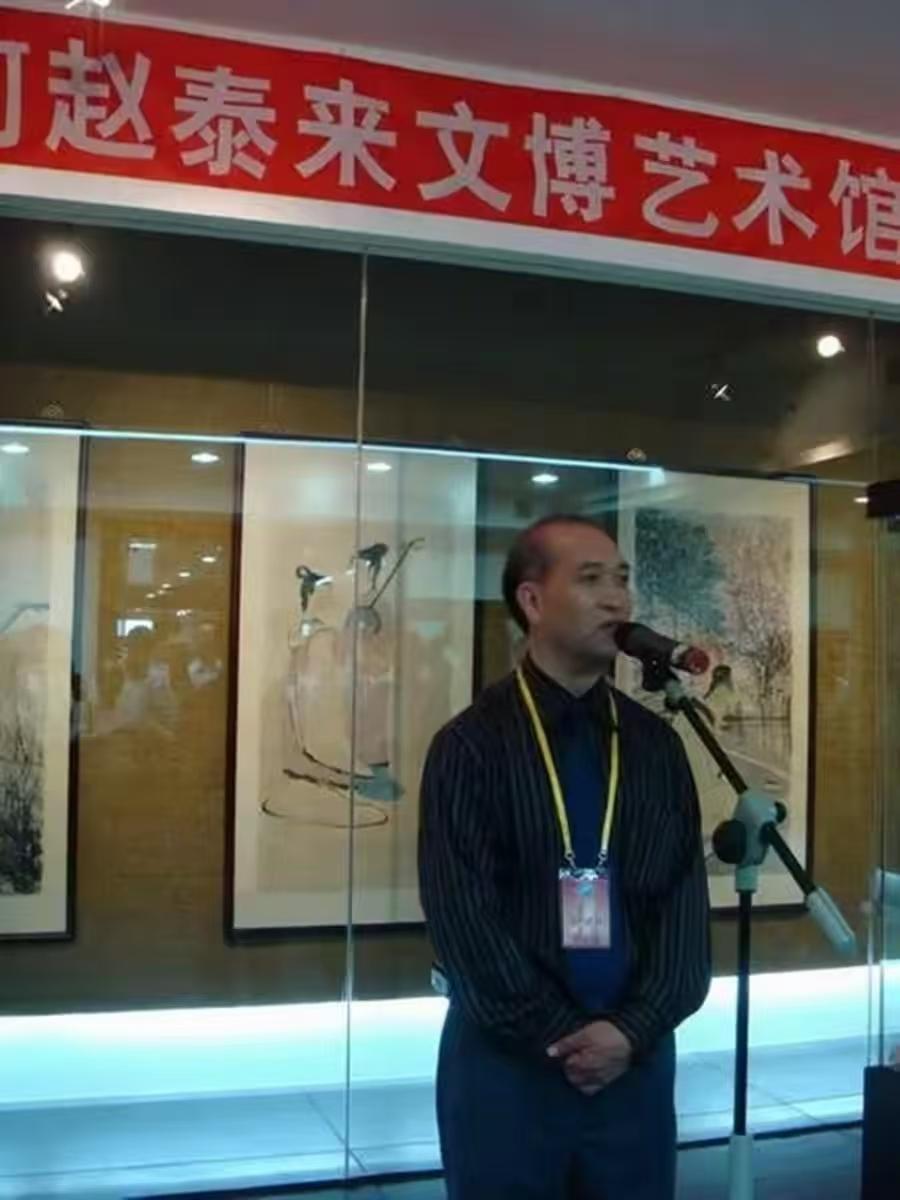 1991年，广东一男子放弃中国国籍转头加入英国，在英国的他以捡垃圾为生，所有人对
