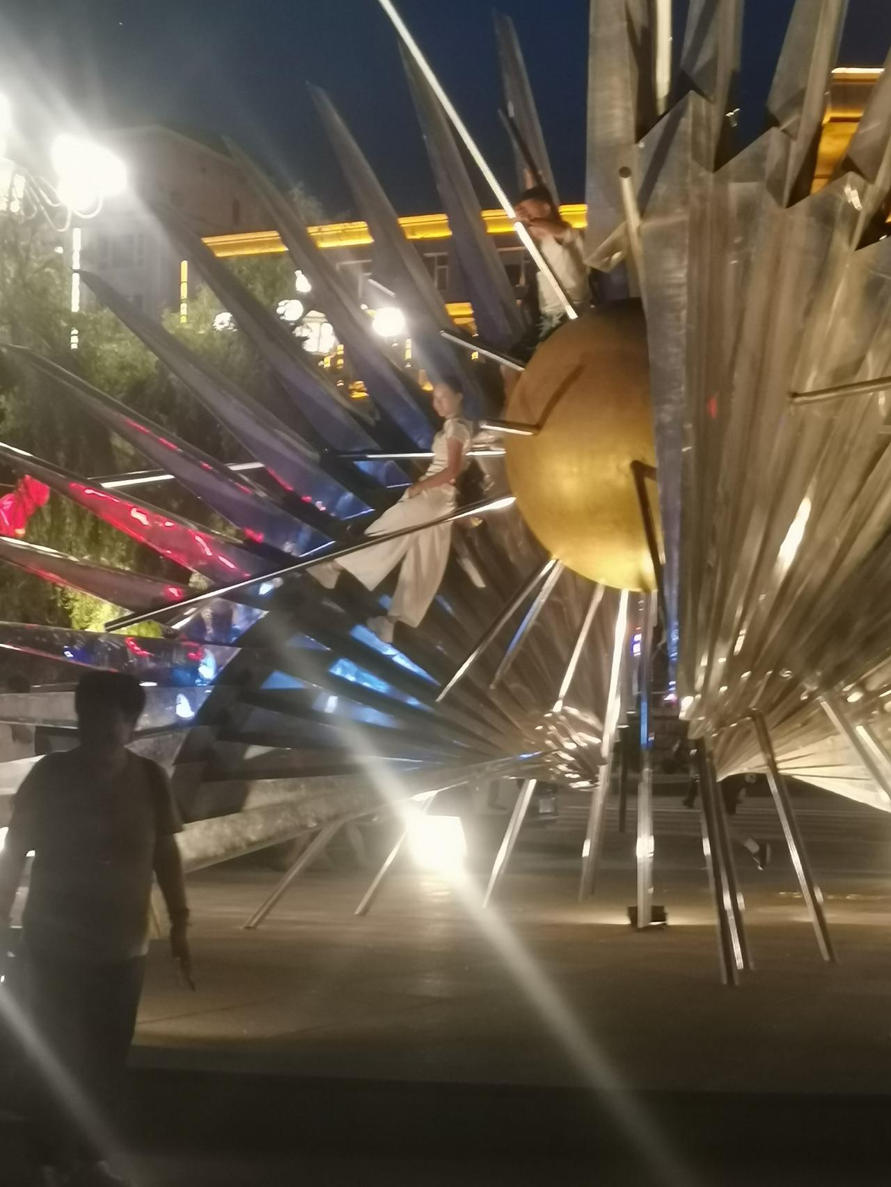 大美江城吉林市的夜景，令来自北京的旅游团赞不绝口，吉林市真是太棒了！

今晚在吉