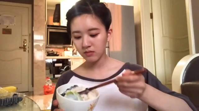 赵露思问整容犯法吗只是瘦了而已！赵露思陈芊芊时期活人感是最吸引人的，以前面相好看